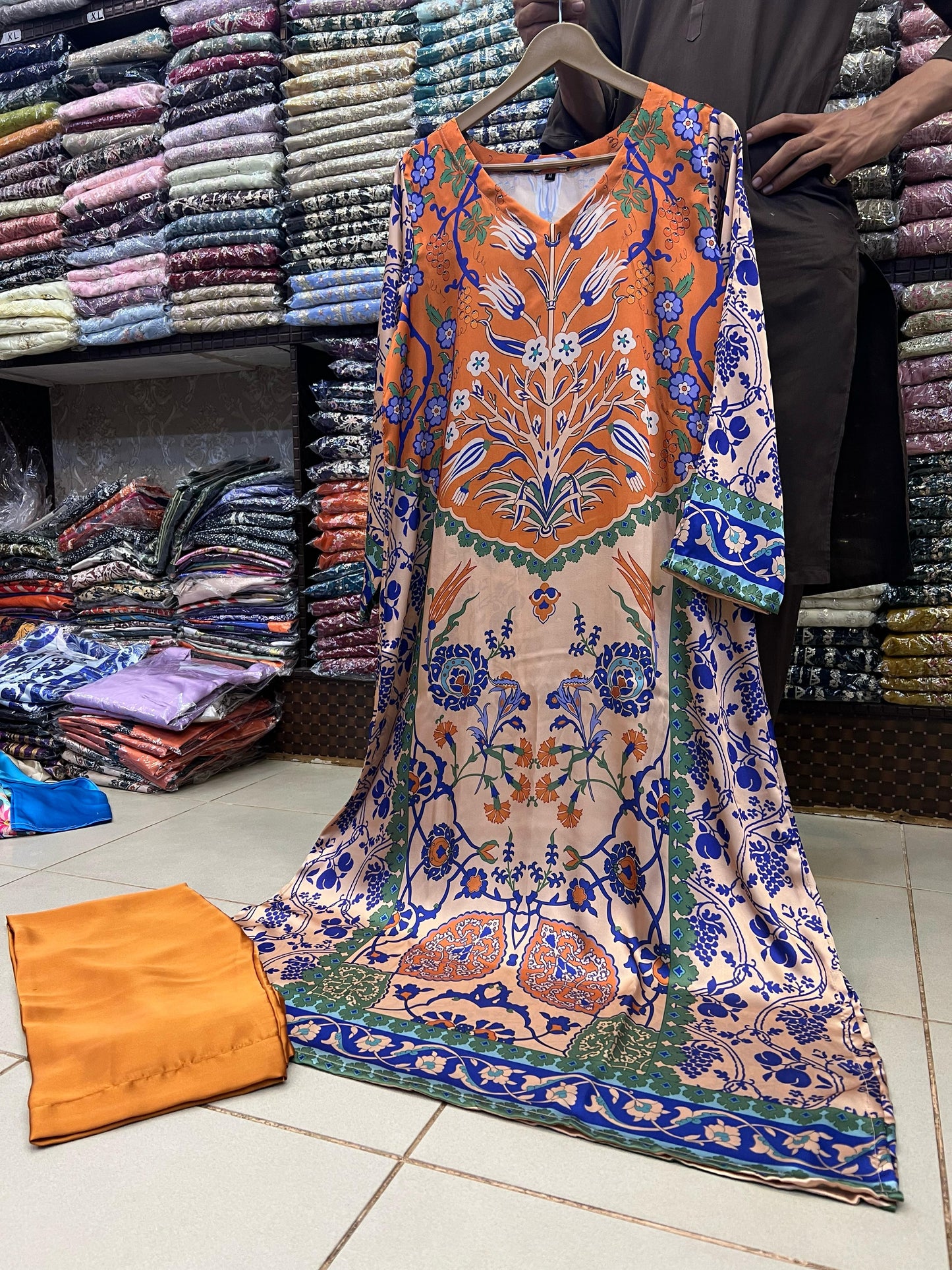 Kaftan-Printed Short Silk 012