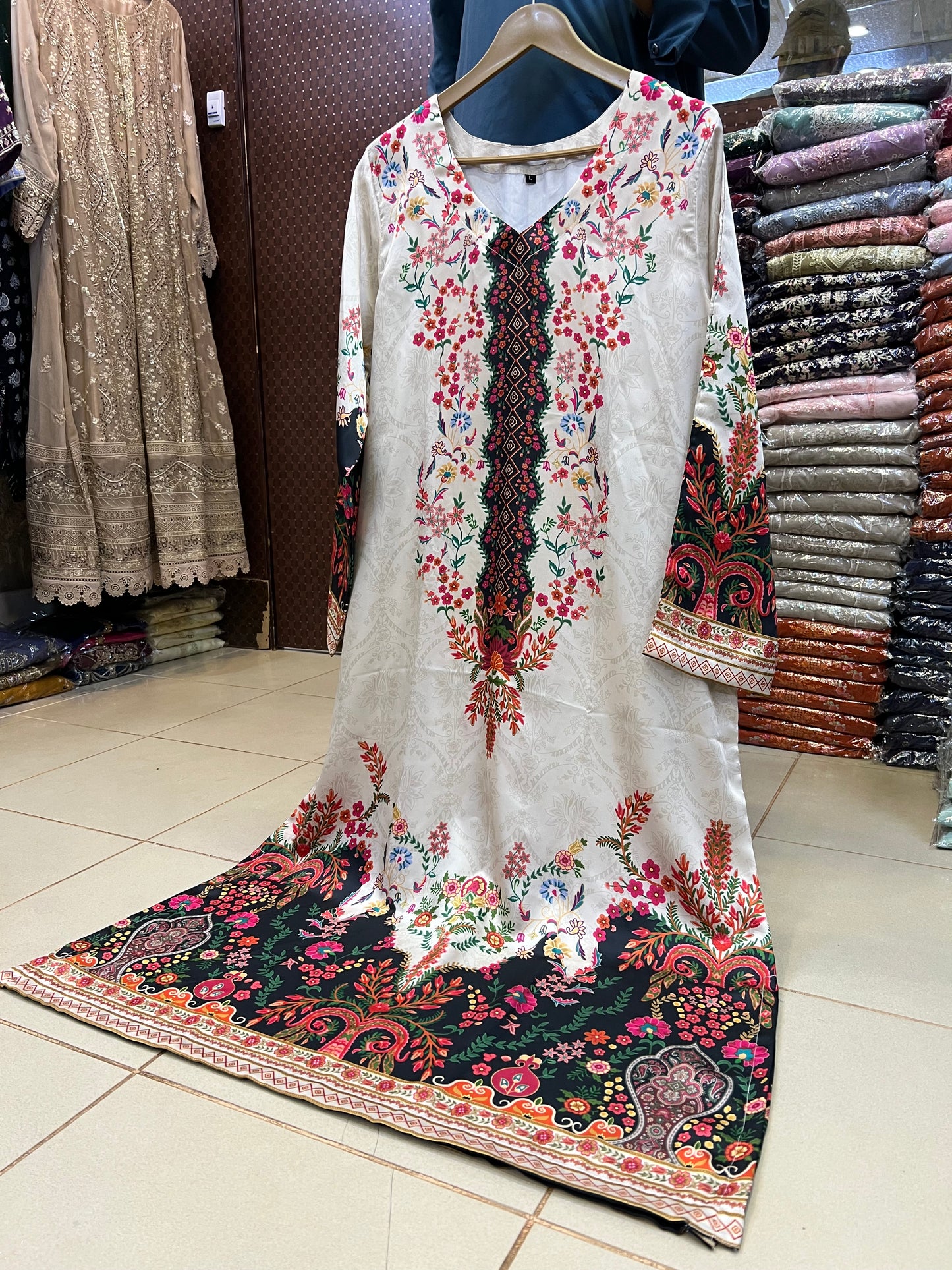 Kaftan-Printed Short Silk 025