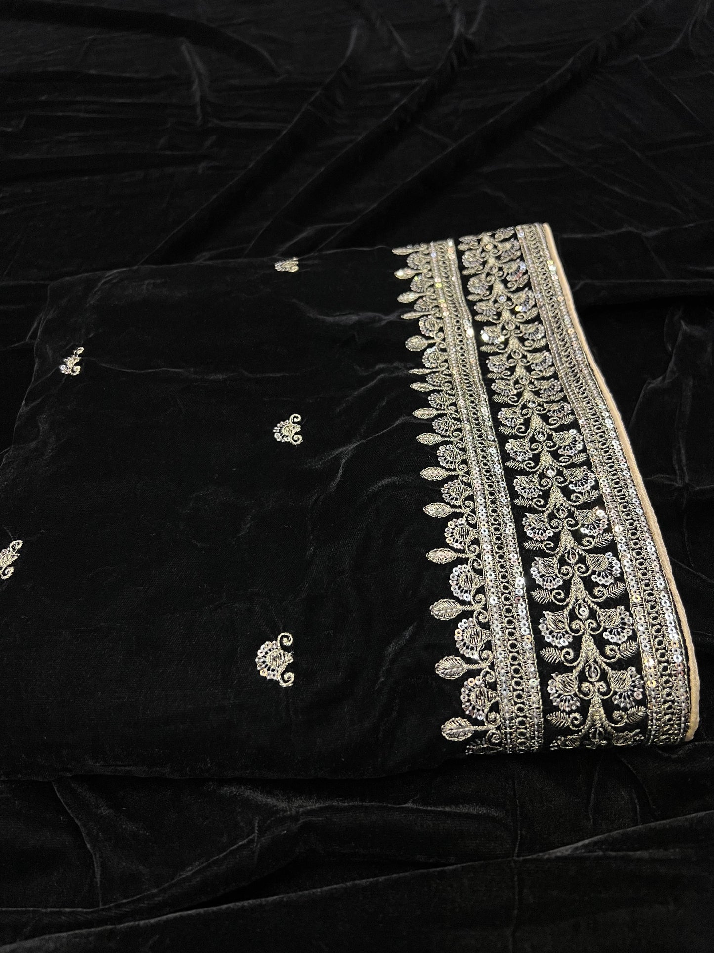 Velvet Shawl Black